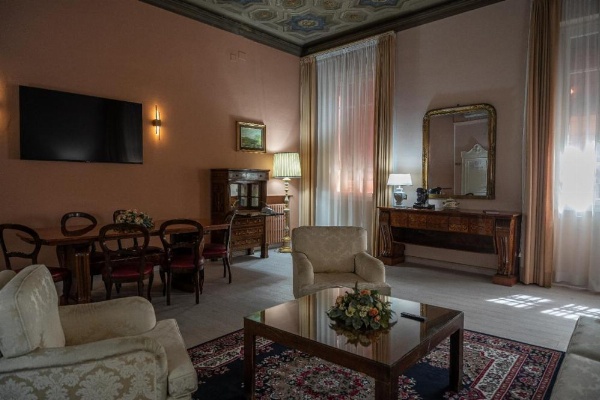Hotel Roma image 100