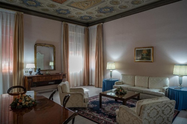 Hotel Roma image 101