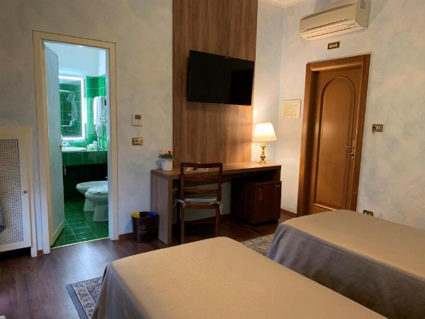 Hotel Roma image 16