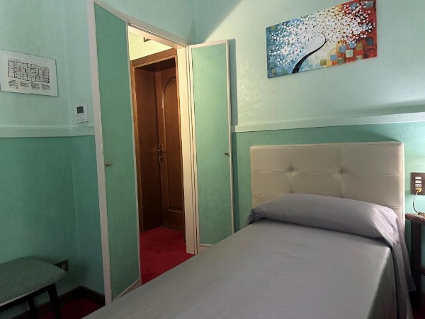 Hotel Roma image 7
